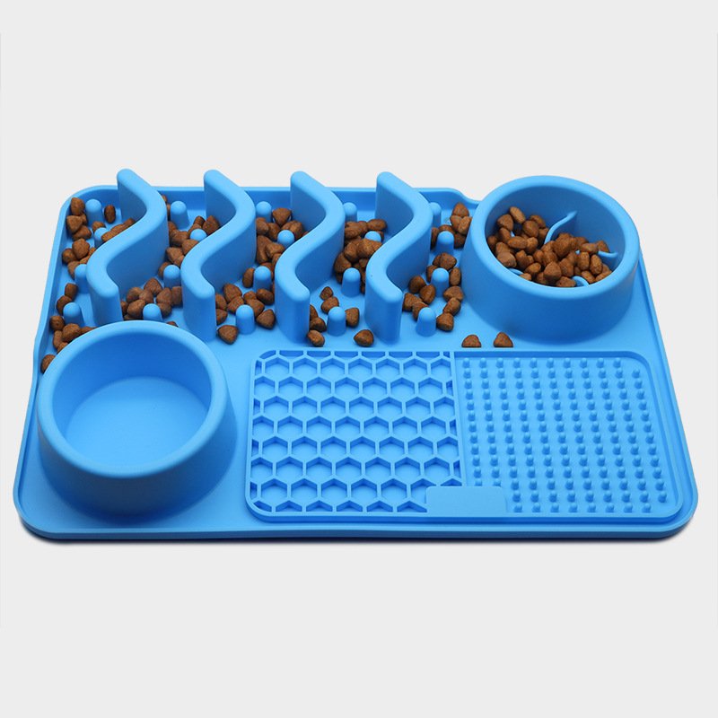 Sky-blue slow-feeder mat