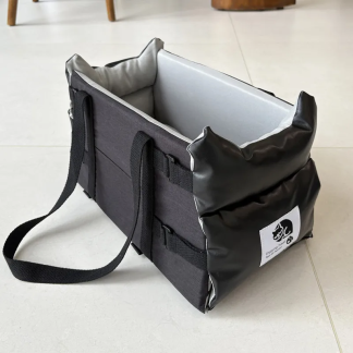 Black padded small-pet carrier bag
