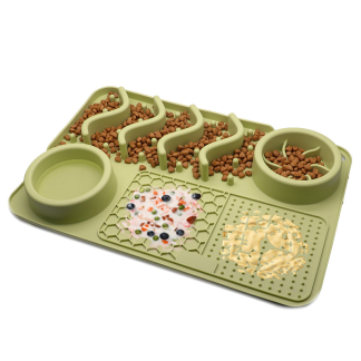 Green silicone feeding mat with divided sections