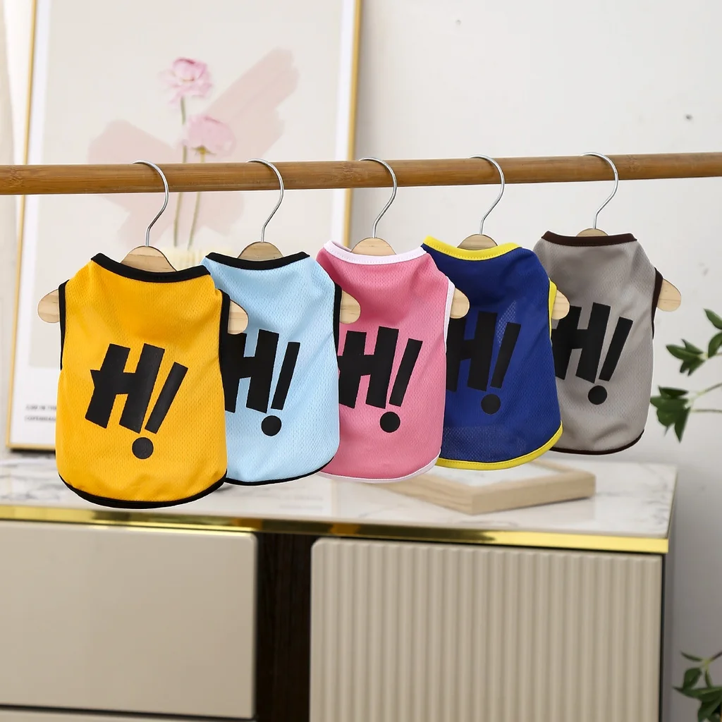 Hi-print pet tops hanging in several colors